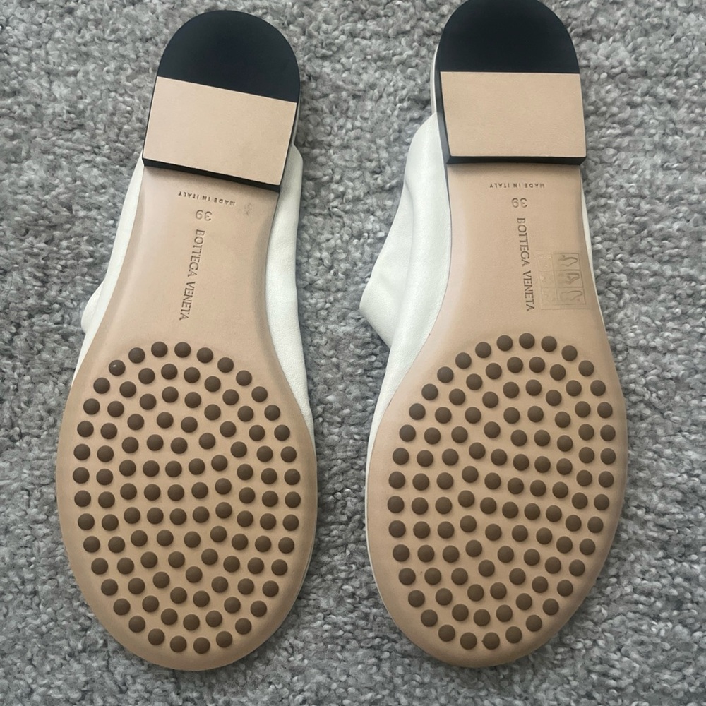 Bottega Veneta White Leather Mules - Picture 6 of 7
